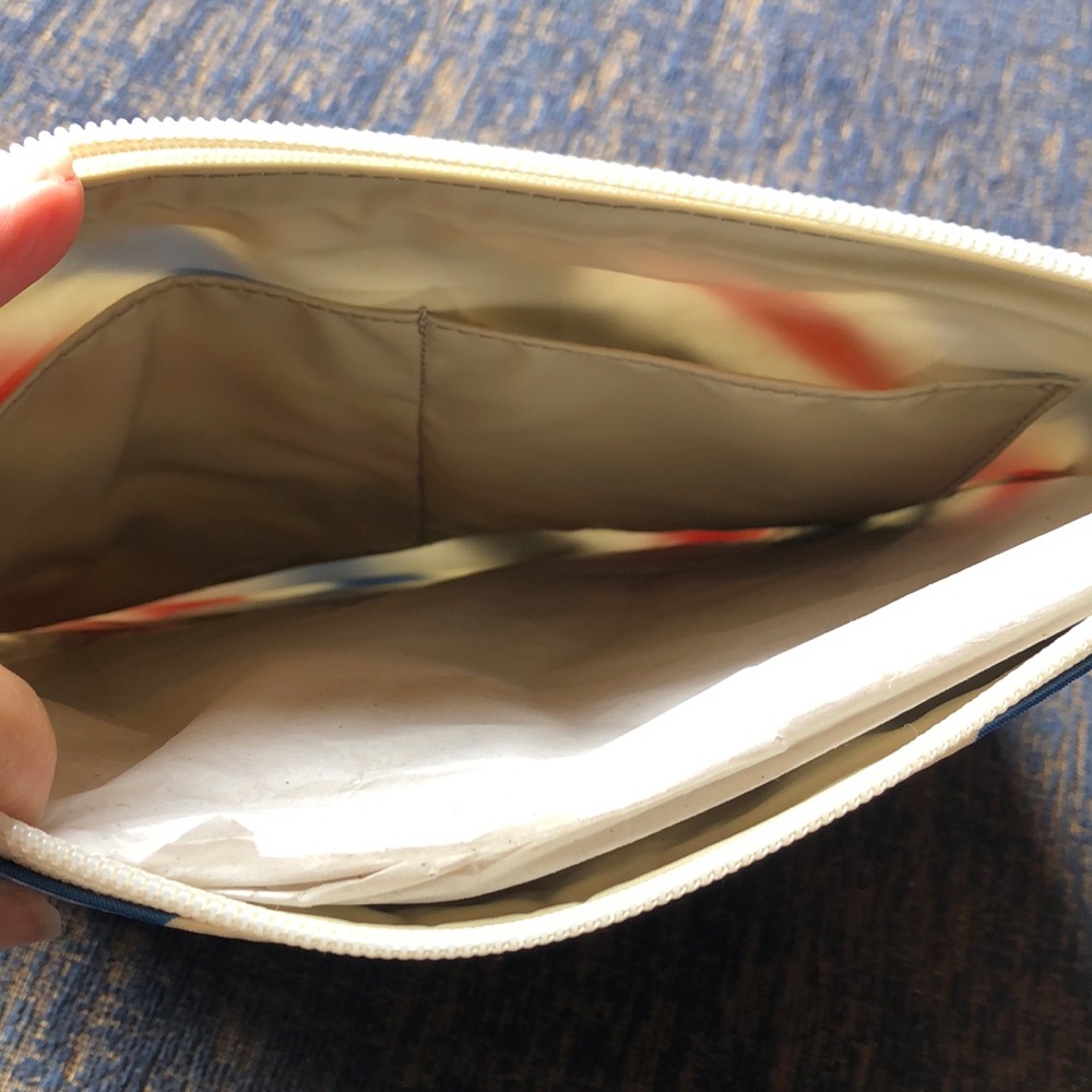 Kate spade large pouch - Picture 3 of 5